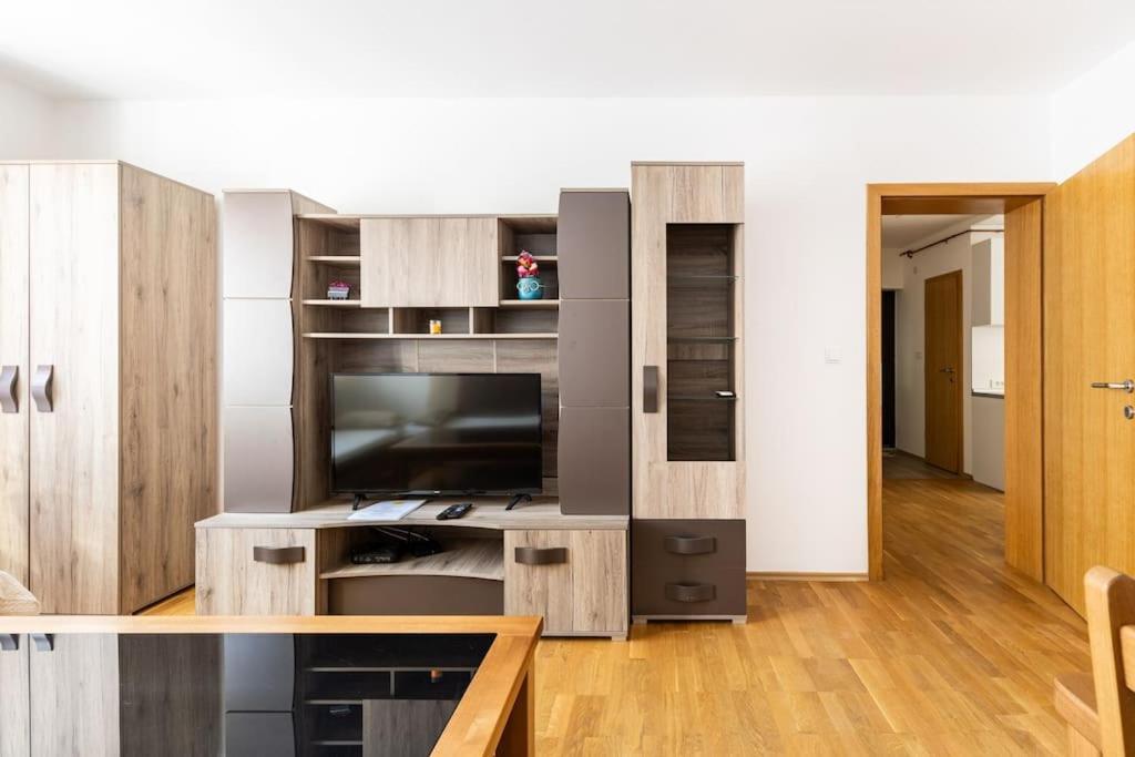 Apartman Dino SJJ Exteriör bild