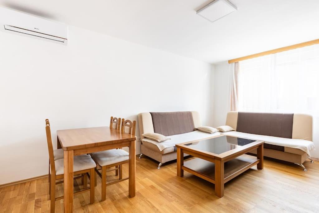 Apartman Dino SJJ Exteriör bild