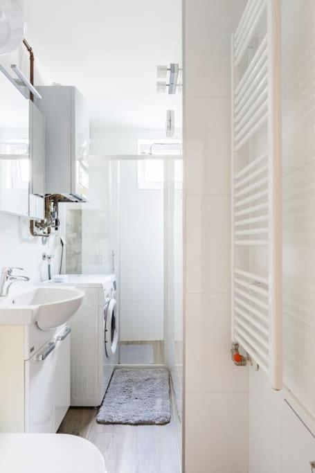 Apartman Dino SJJ Exteriör bild