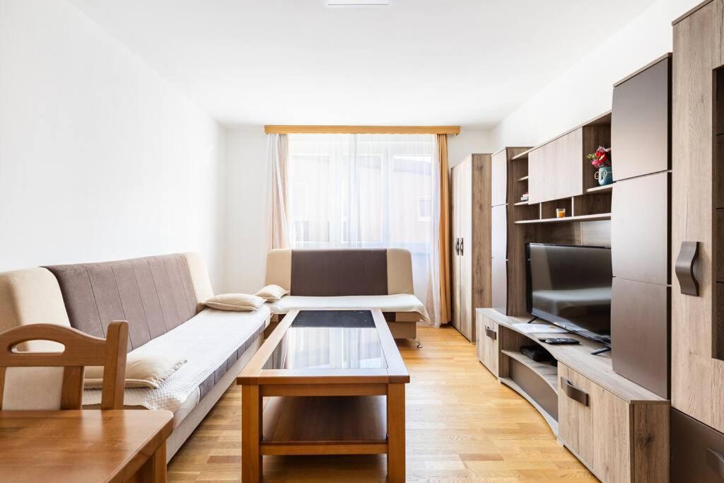 Apartman Dino SJJ Exteriör bild