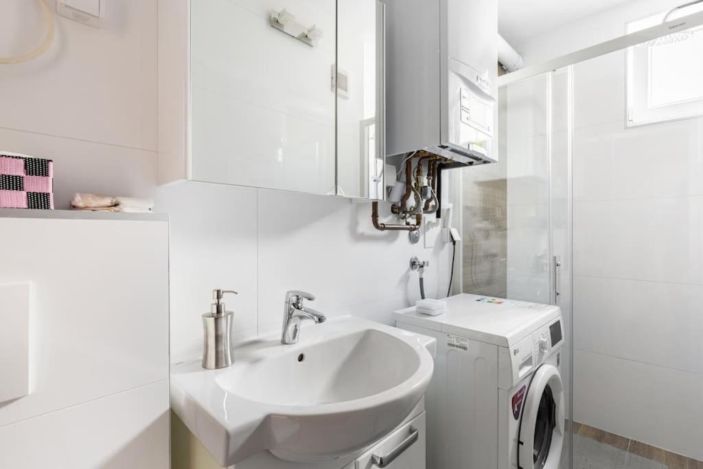 Apartman Dino SJJ Exteriör bild